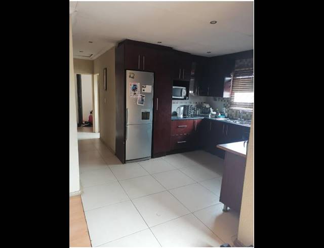 3 BEDROOM HOUSE FOR SALE IN LOTUS GARDENS